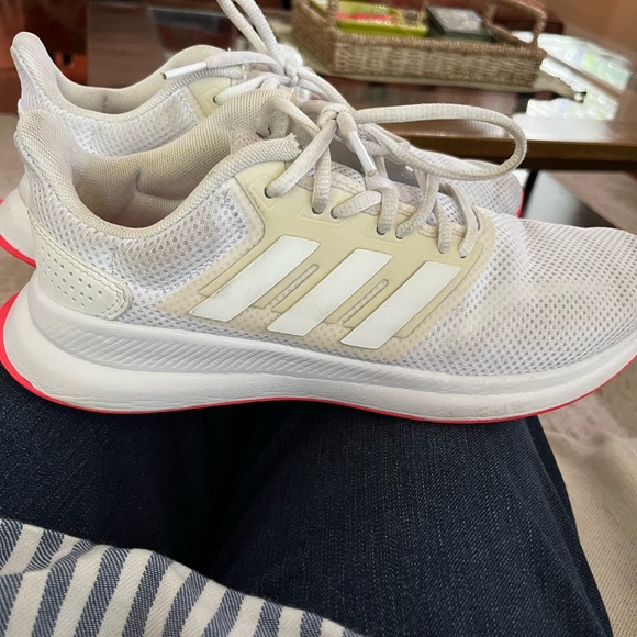 Adidas shoes size 7.5 - Picture 1 of 7